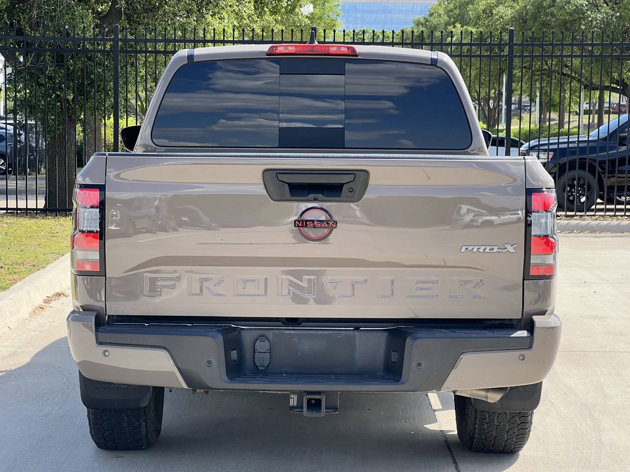 Used 2023 Nissan Frontier Pro-X w/ Pro-X Premium Package image 4