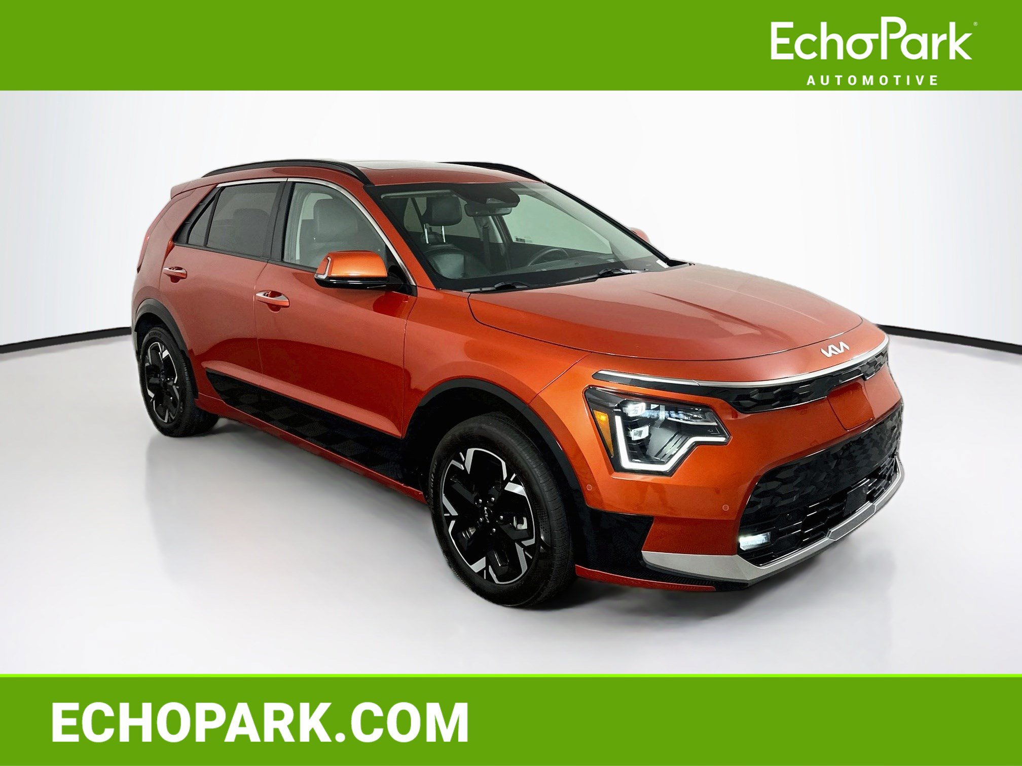 Used 2023 Kia Niro Wave w/ Wave Preserve Package FWD image 1