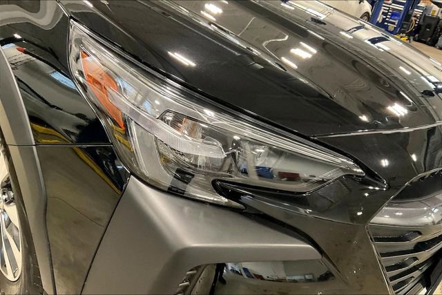 Used 2025 Subaru Outback Limited image 28