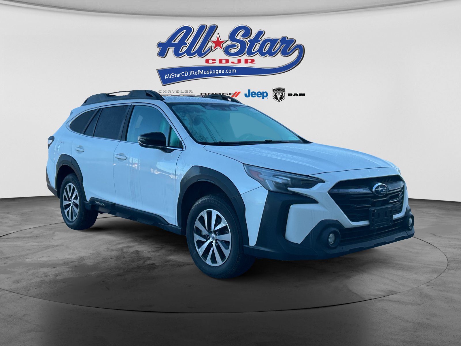 Used 2023 Subaru Outback Premium AWD/4WD image 3