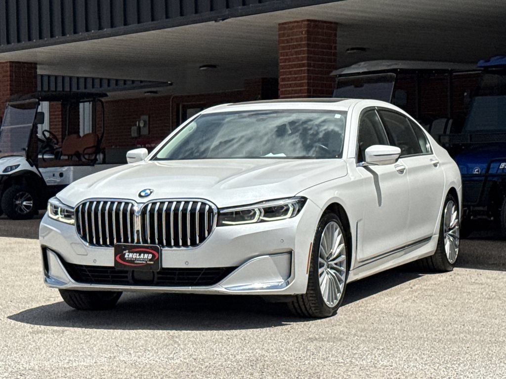 Used 2022 BMW 750Li xDrive AWD/4WD image 3
