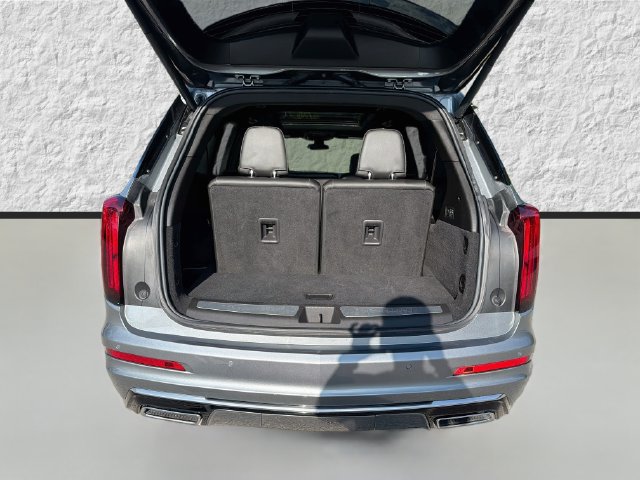Used 2024 Cadillac XT6 Premium Luxury FWD image 14