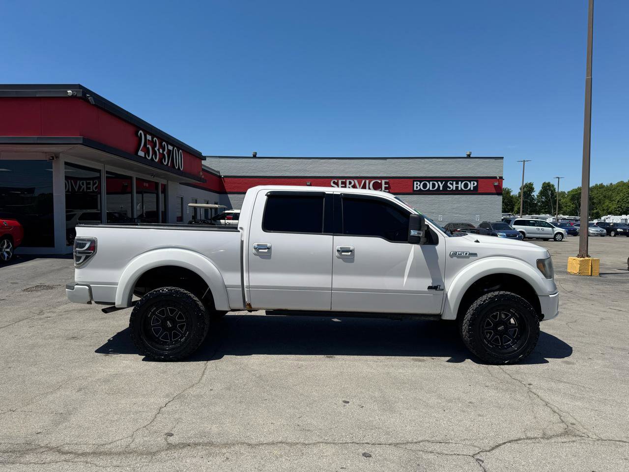 Used 2011 Ford F150 Lariat Limited AWD/4WD image 2