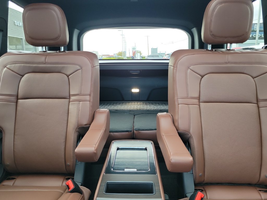 New 2027 Lincoln Aviator Reserve AWD/4WD image 17