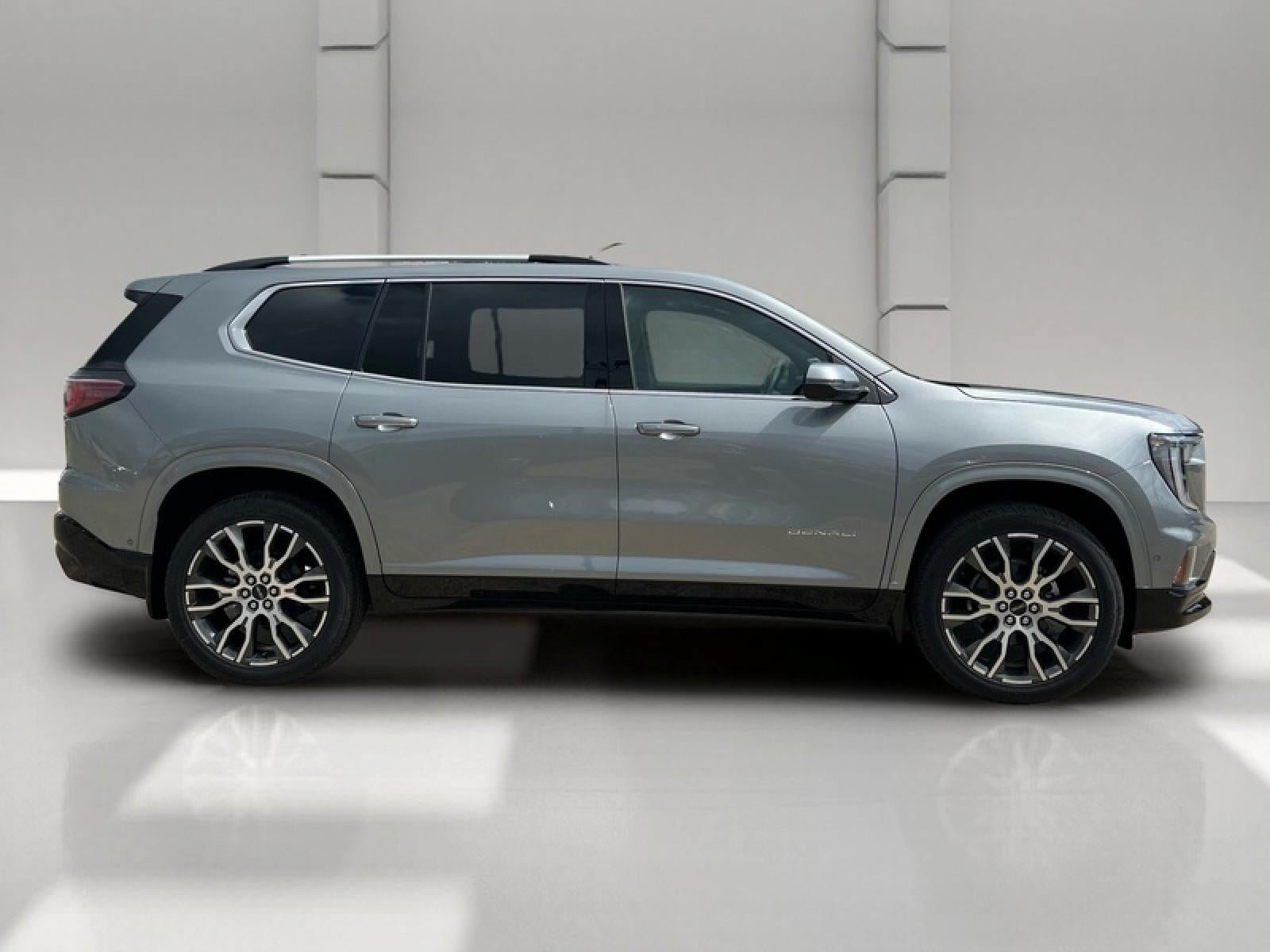 New 2026 GMC Acadia Denali Ultimate w/ LPO, Floor Liner Package FWD image 4