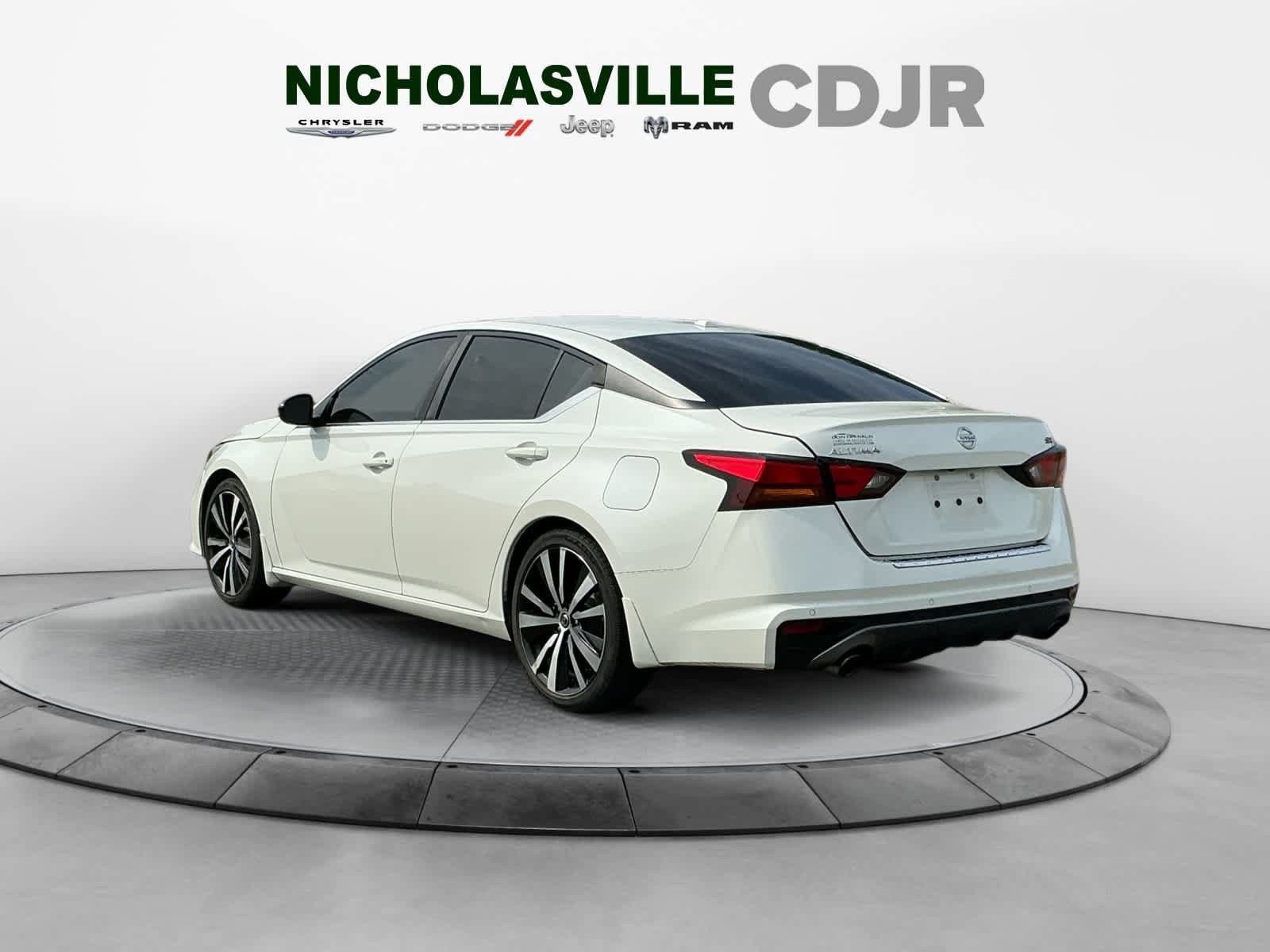 Used 2021 Nissan Altima 2.5 SR FWD image 3