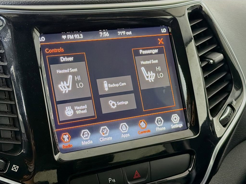 Used 2019 Jeep Cherokee Limited image 23