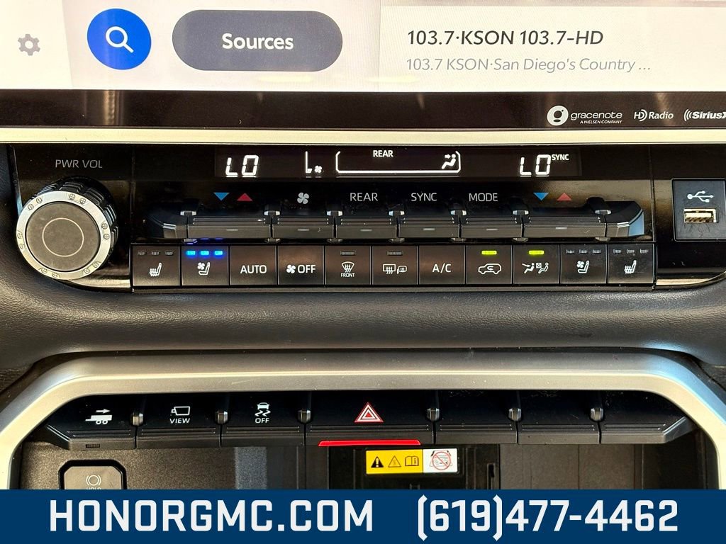 Used 2023 Toyota Sequoia Platinum image 33