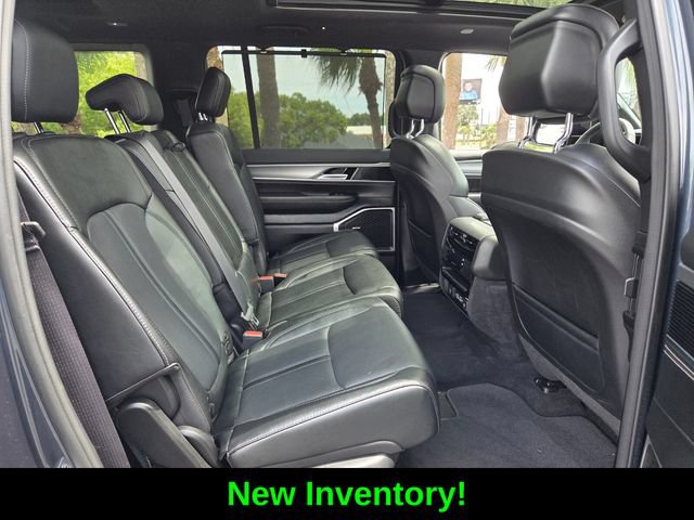 Certified 2023 Jeep Wagoneer Series II w/ Convenience Group I AWD/4WD image 16