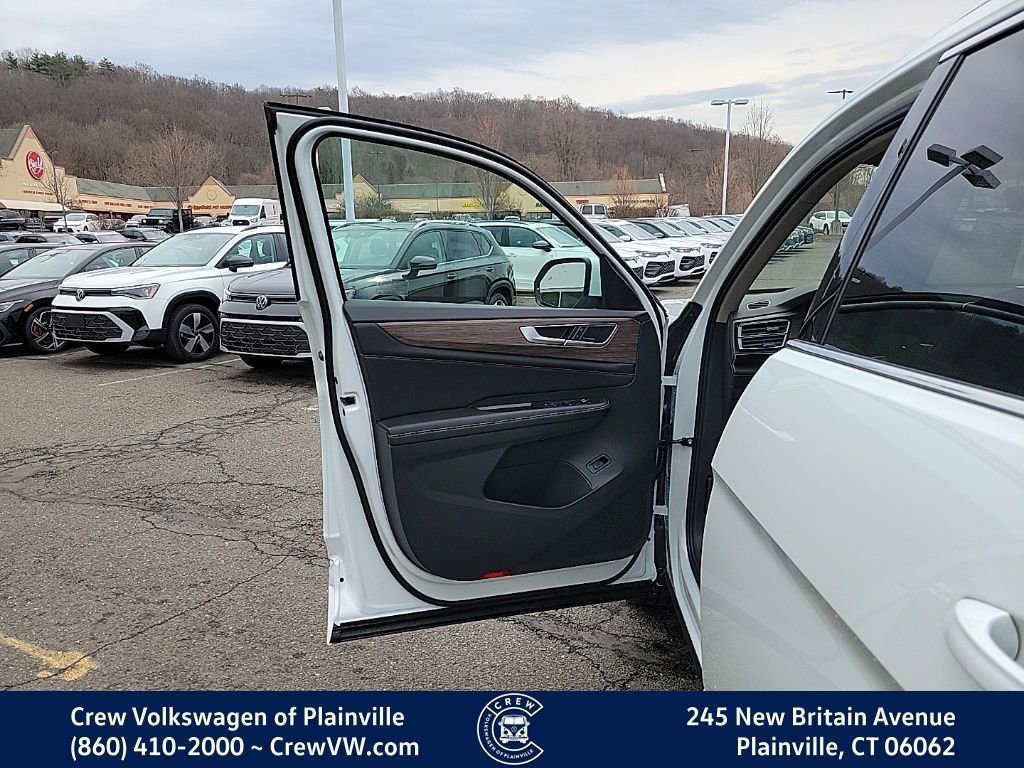 New 2026 Volkswagen Atlas SEL Premium R-Line image 39
