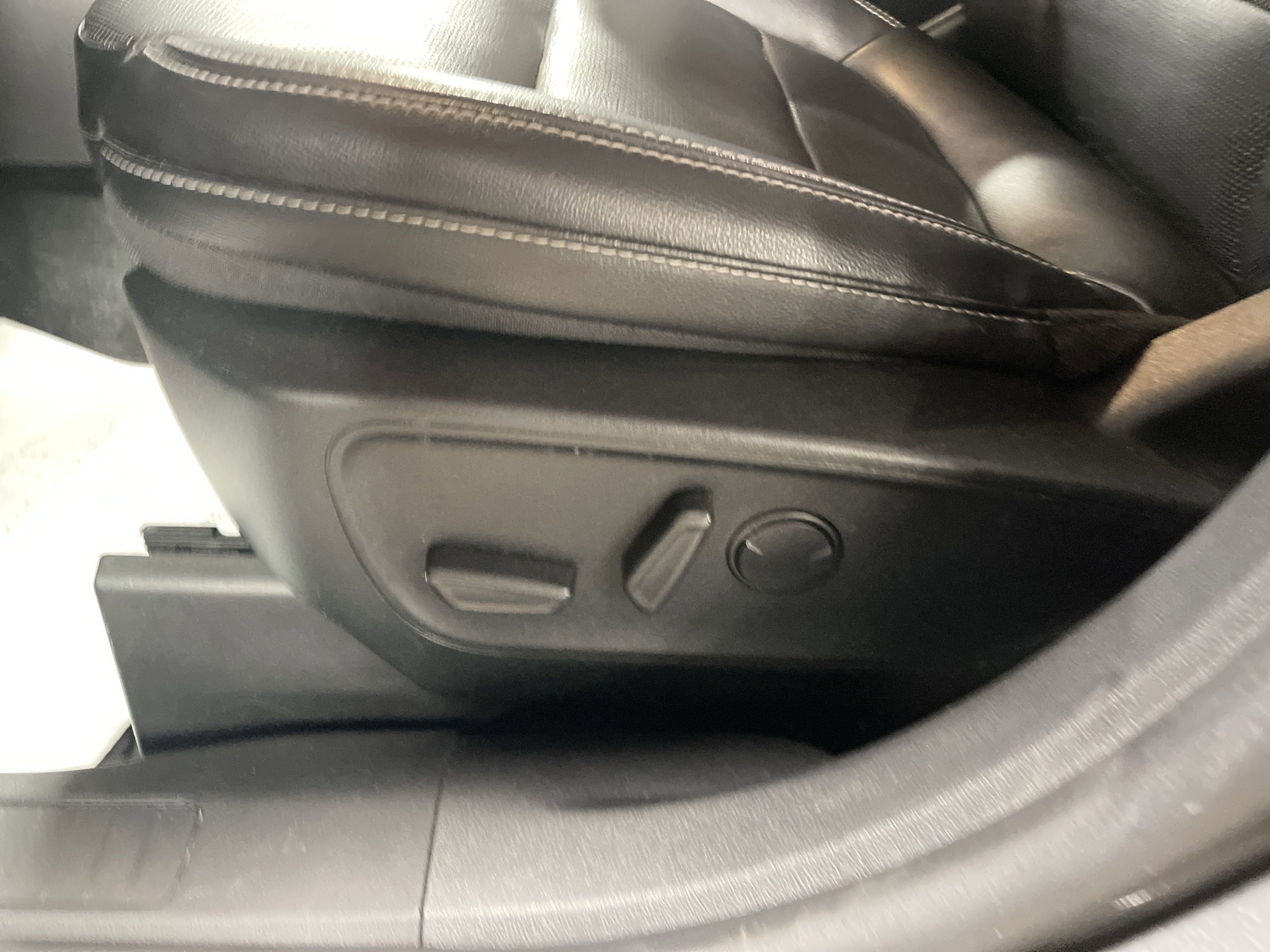 Used 2022 Ford Escape SEL image 10