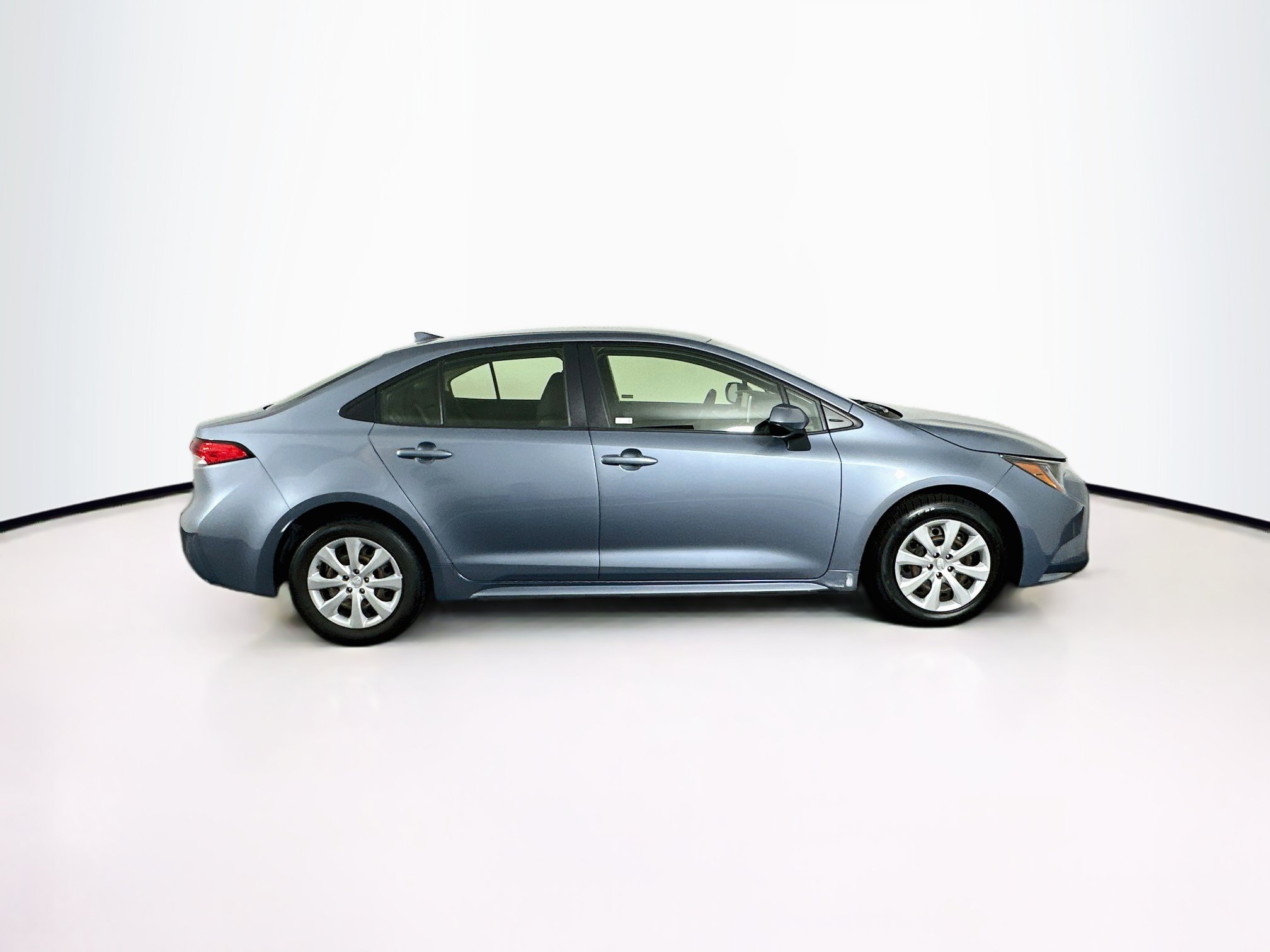 Used 2021 Toyota Corolla LE FWD image 10