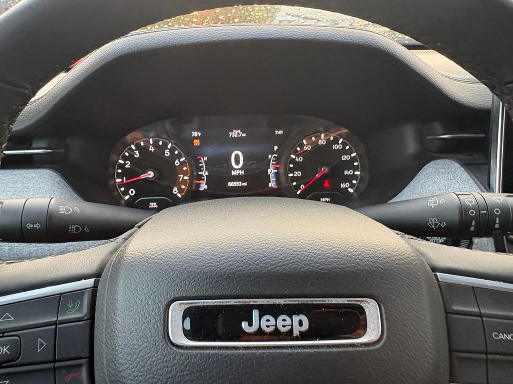 Used 2024 Jeep Compass Latitude AWD/4WD image 18