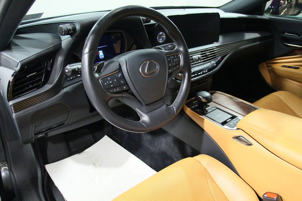 Used 2021 Lexus LS 500 AWD w/ Accessory Package (Z1) image 5