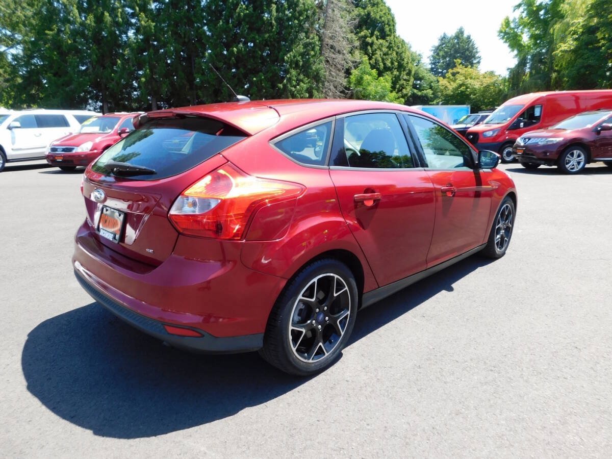 Used 2014 Ford Focus SE w/ Equipment Group 201A FWD image 2