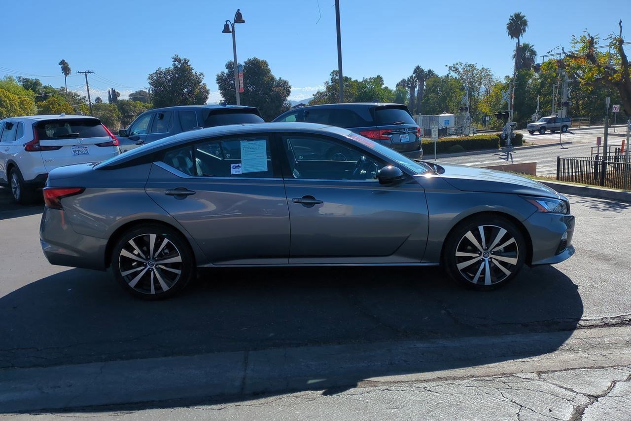 Certified 2022 Nissan Altima 2.5 SR image 5