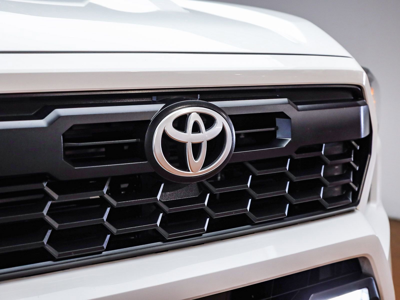 Used 2024 Toyota Tacoma TRD Sport image 6