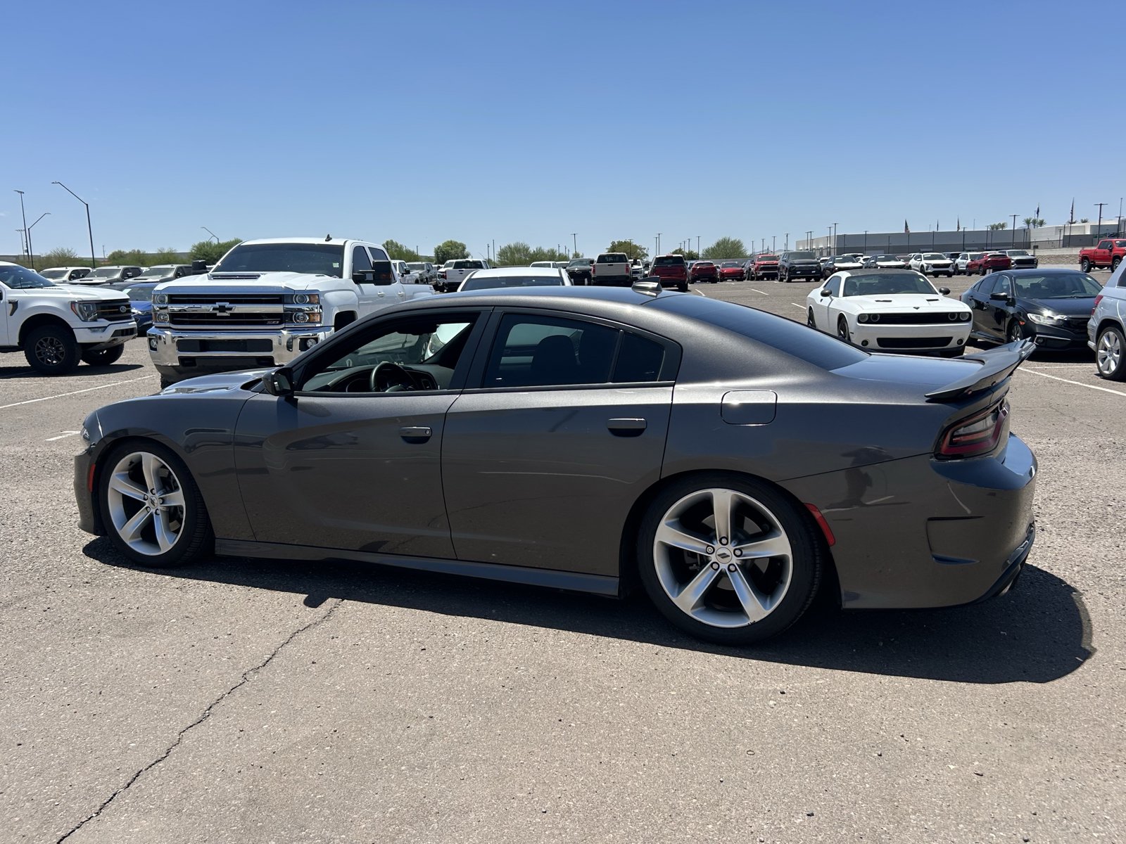 Used 2018 Dodge Charger R/T RWD image 3