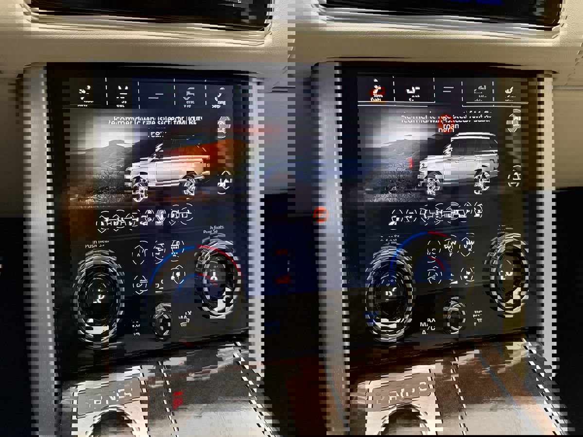 Used 2021 Land Rover Range Rover P525 Westminster Edition LWB image 37