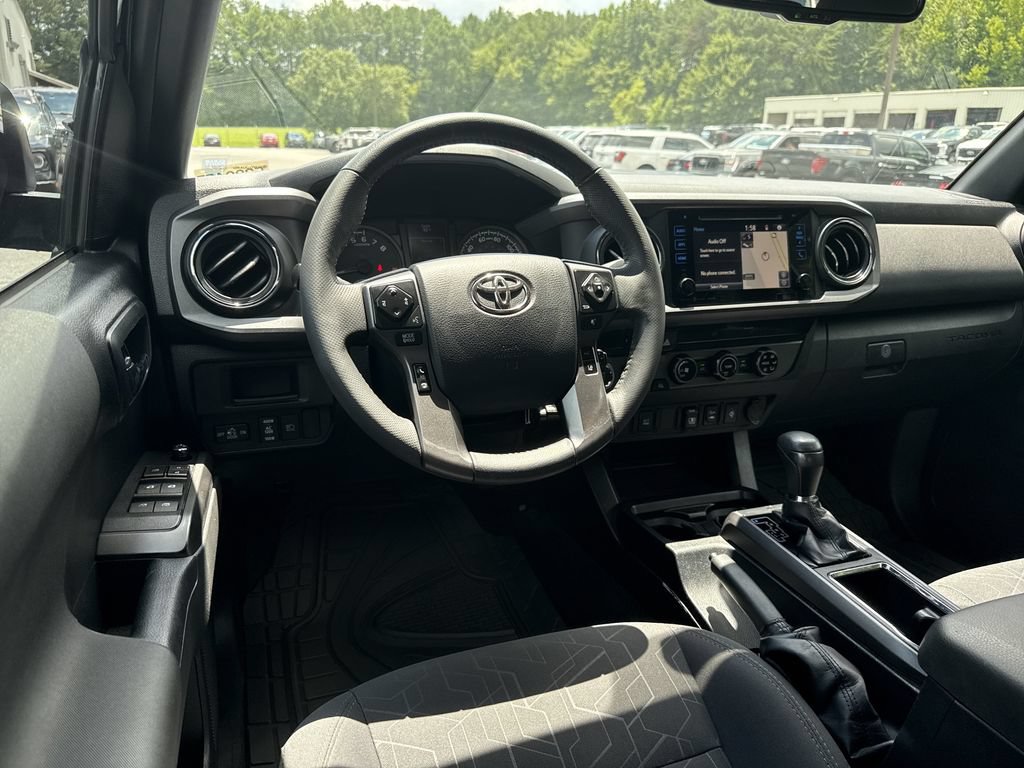Used 2018 Toyota Tacoma TRD Sport AWD/4WD image 21