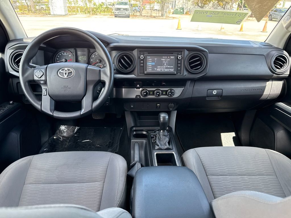 Used 2017 Toyota Tacoma SR RWD image 5