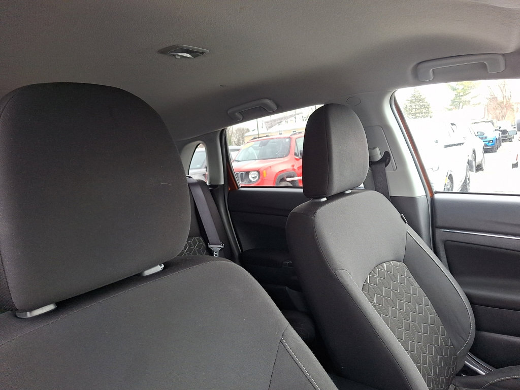 Used 2024 Mitsubishi Outlander Sport ES image 13