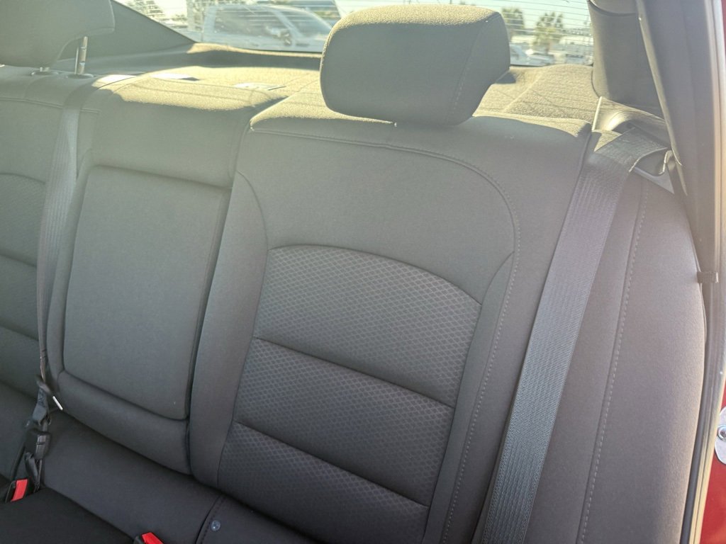 Used 2016 Chevrolet Malibu LT image 30