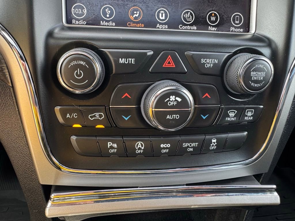 Used 2018 Jeep Grand Cherokee Altitude AWD/4WD image 21