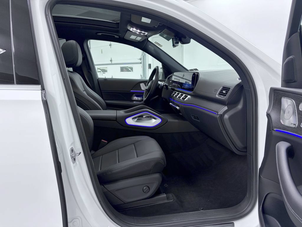 Certified 2025 Mercedes-Benz GLS 450 4MATIC image 18