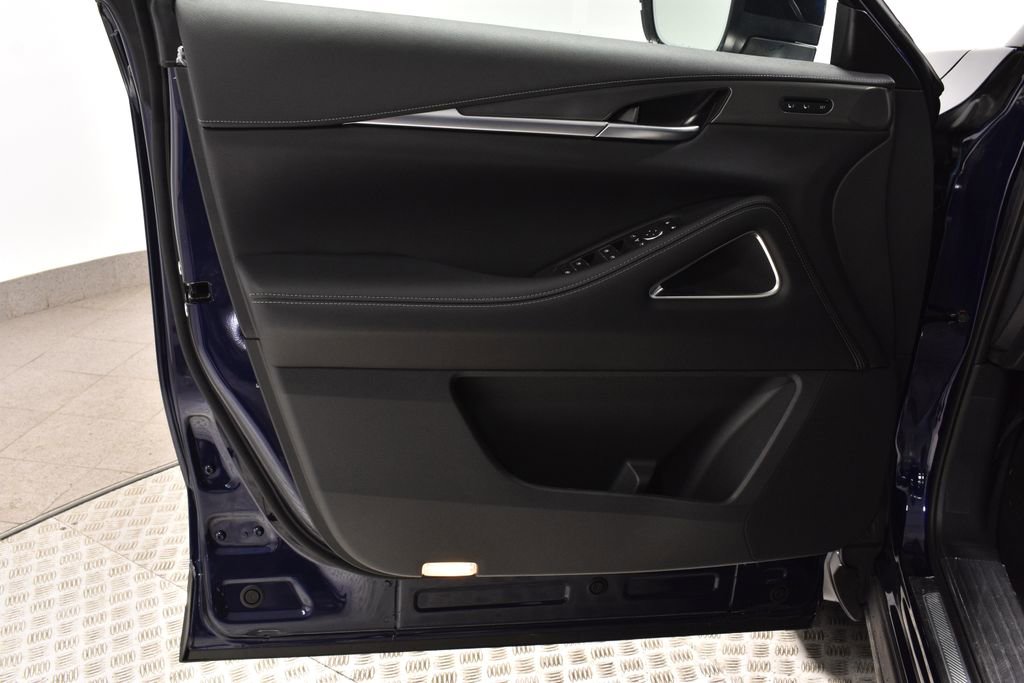 New 2026 INFINITI QX60 Luxe w/ Cargo Package image 9
