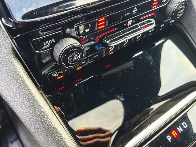 Used 2024 Jeep Grand Cherokee Limited 4xe image 20