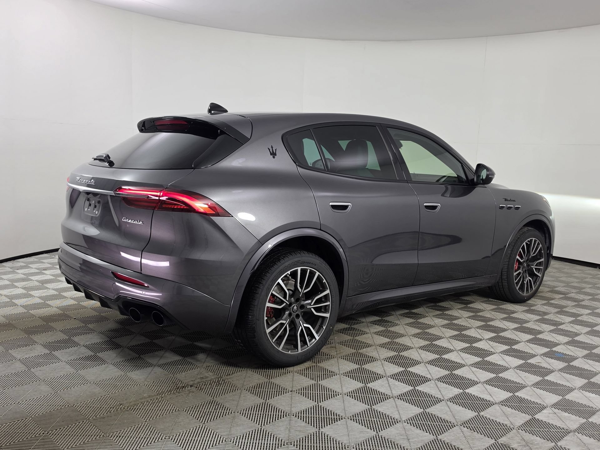 Used 2023 Maserati Grecale Modena AWD/4WD image 39