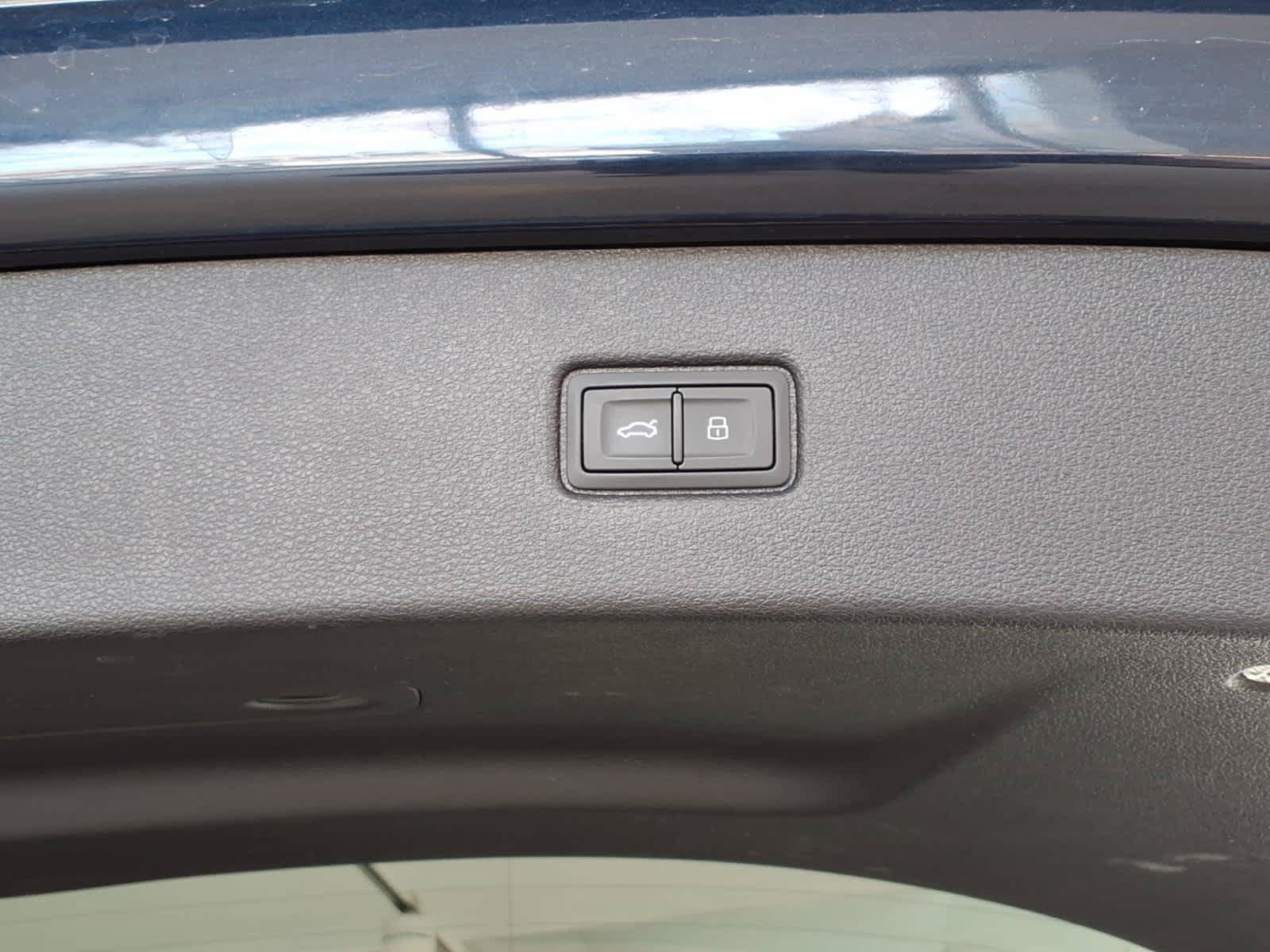 Used 2024 Audi Q7 3.0T Premium Plus AWD/4WD image 11