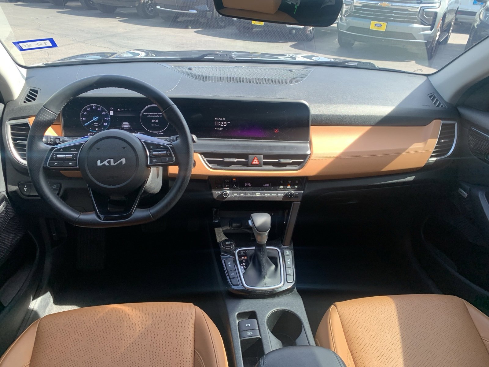 Used 2024 Kia Seltos SX w/ SX Sunroof Package image 5