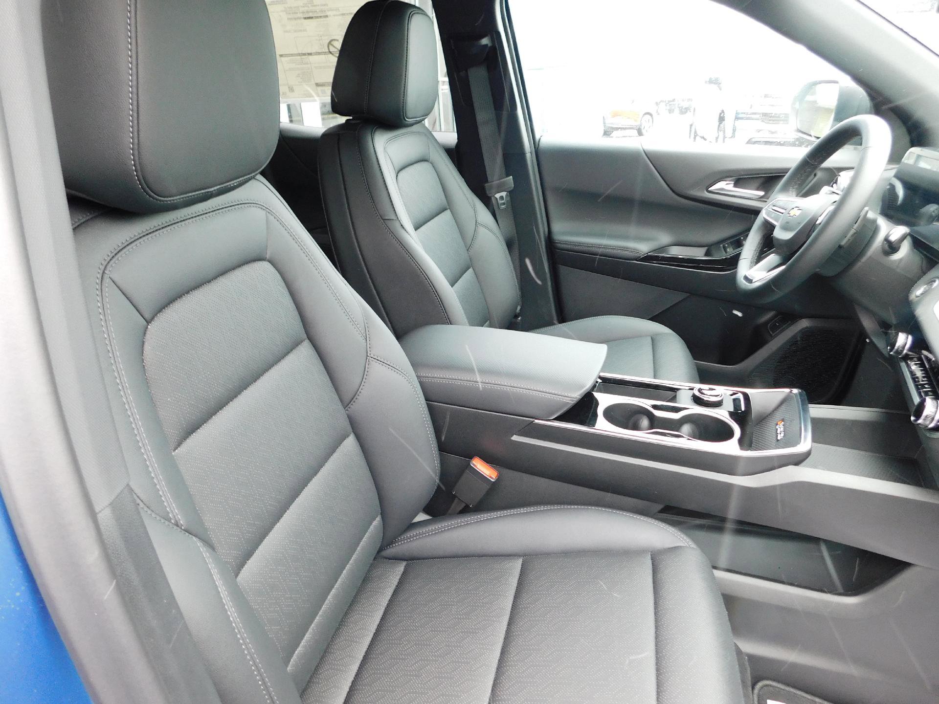 New 2026 Chevrolet Equinox LT w/ Convenience Package II image 18