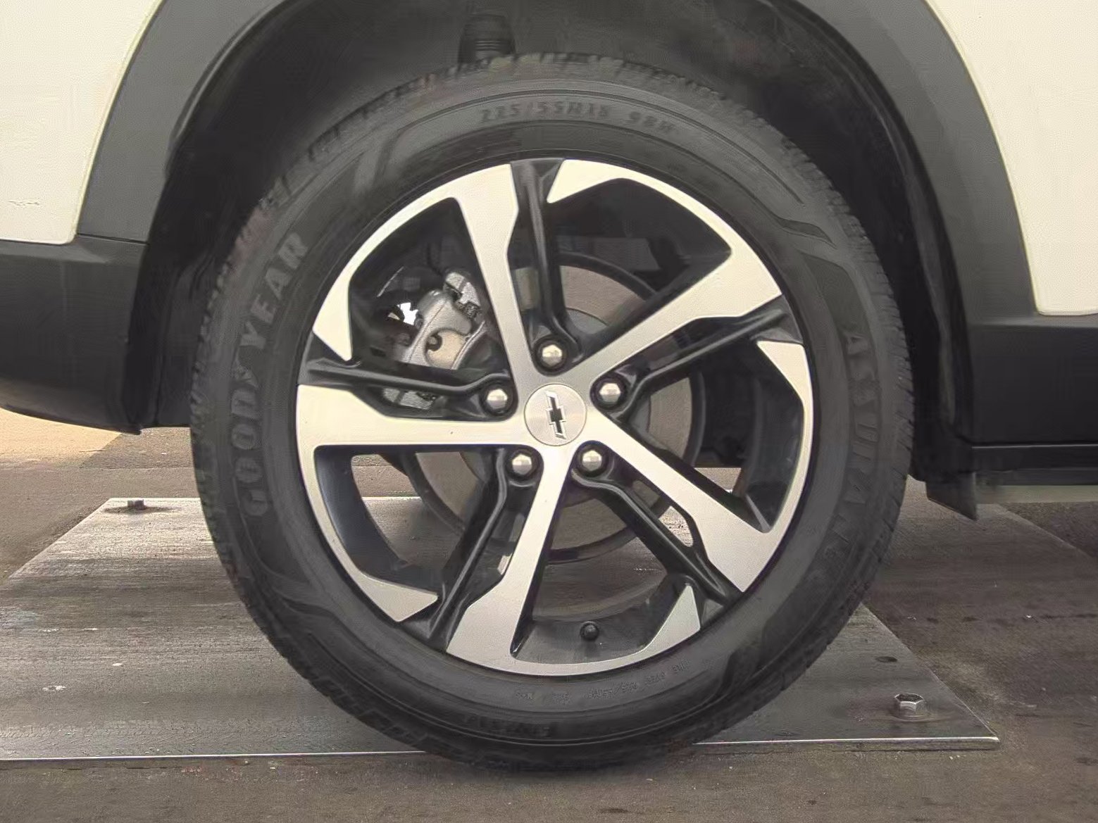 Used 2024 Chevrolet Trax RS w/ Driver Confidence Package image 12