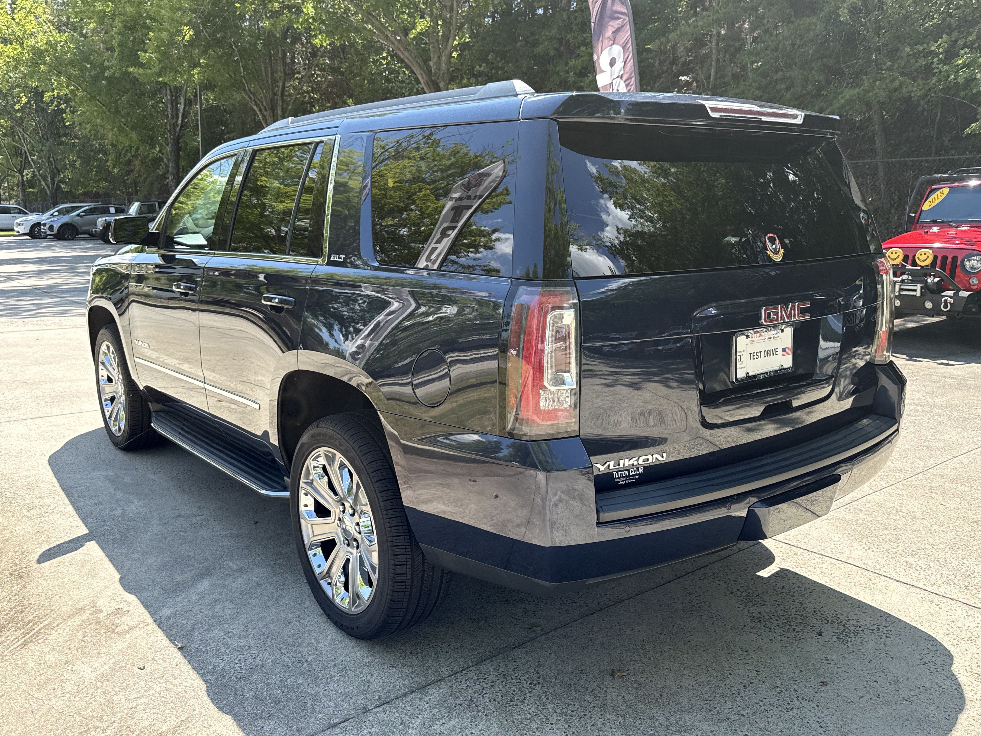 Used 2018 GMC Yukon SLT w/ Premium Edition RWD image 5