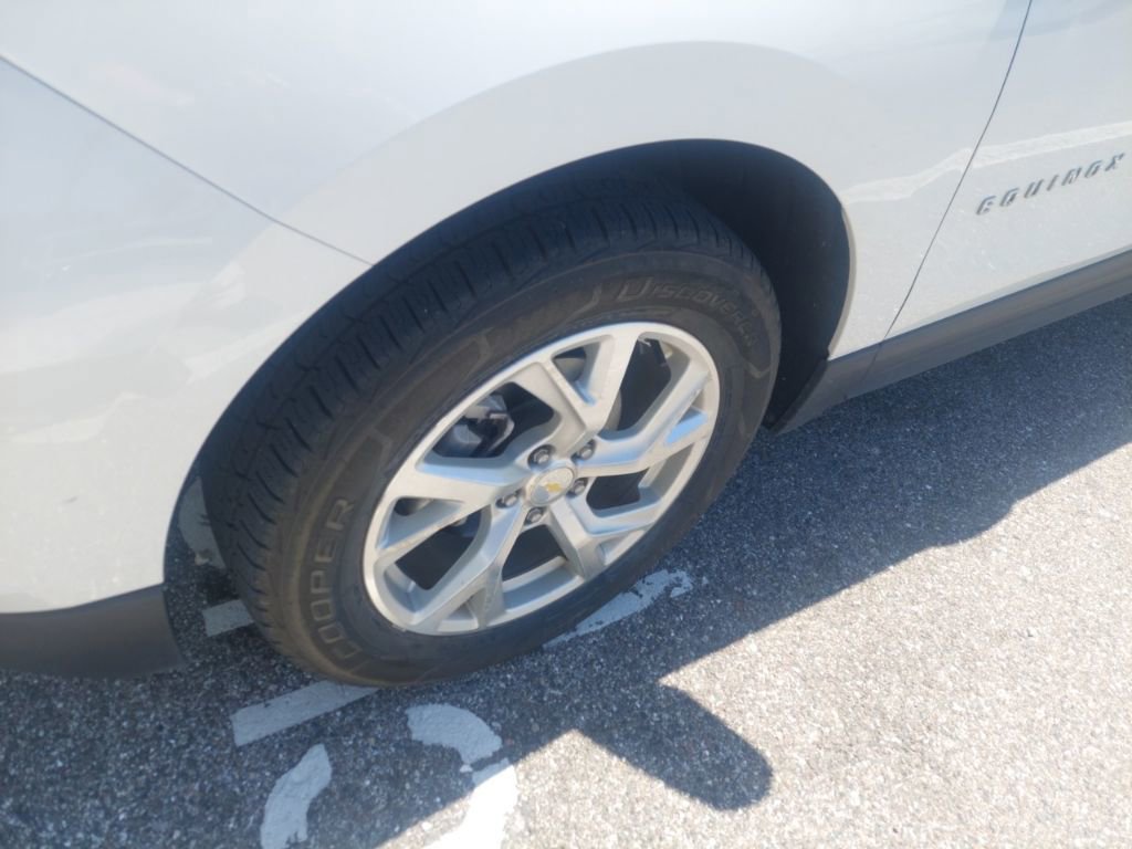 Used 2018 Chevrolet Equinox Premier AWD/4WD image 2