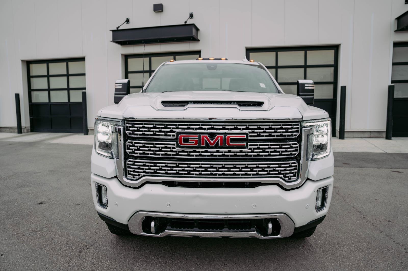 Used 2020 GMC Sierra 2500 Denali w/ Gooseneck/5TH Wheel Package image 2