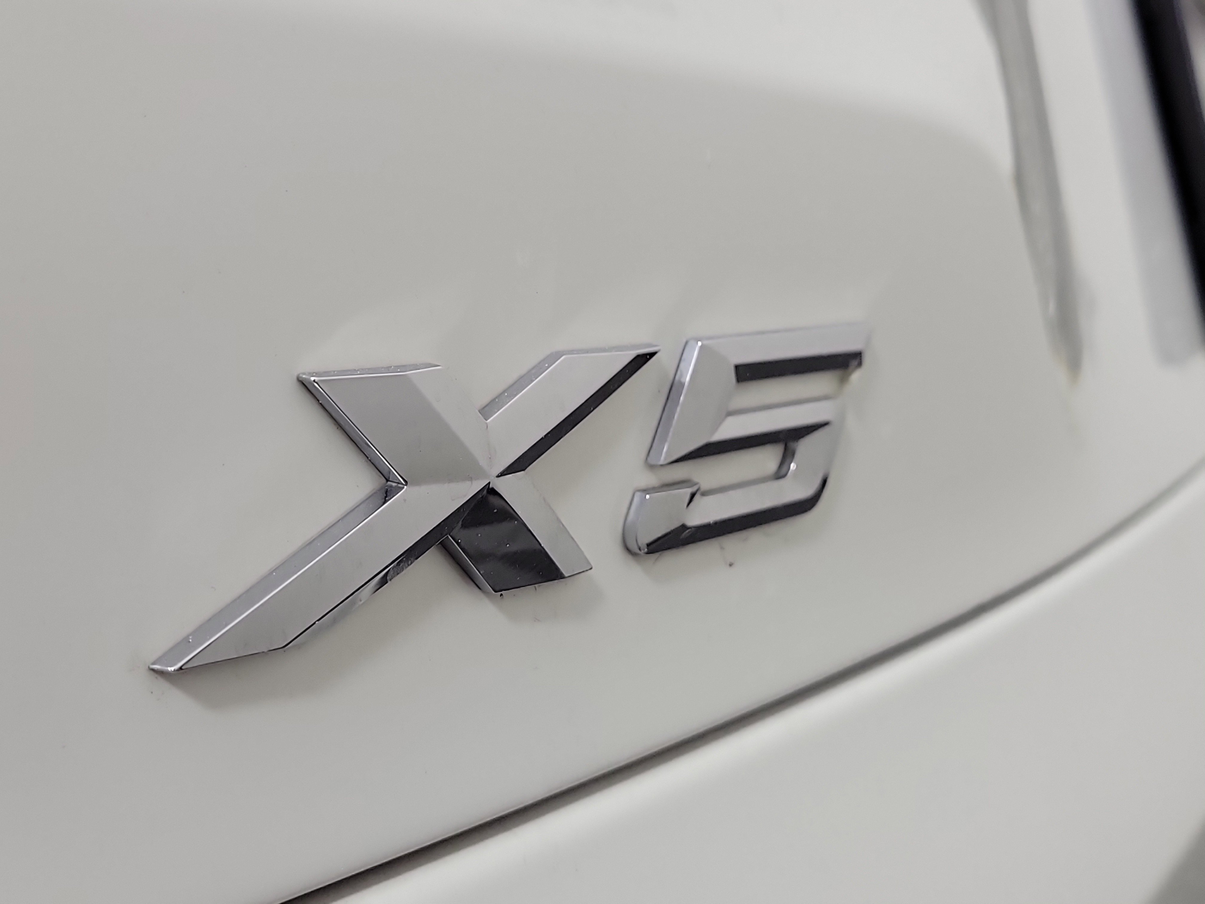 Certified 2022 BMW X5 xDrive40i w/ M Sport Package image 24