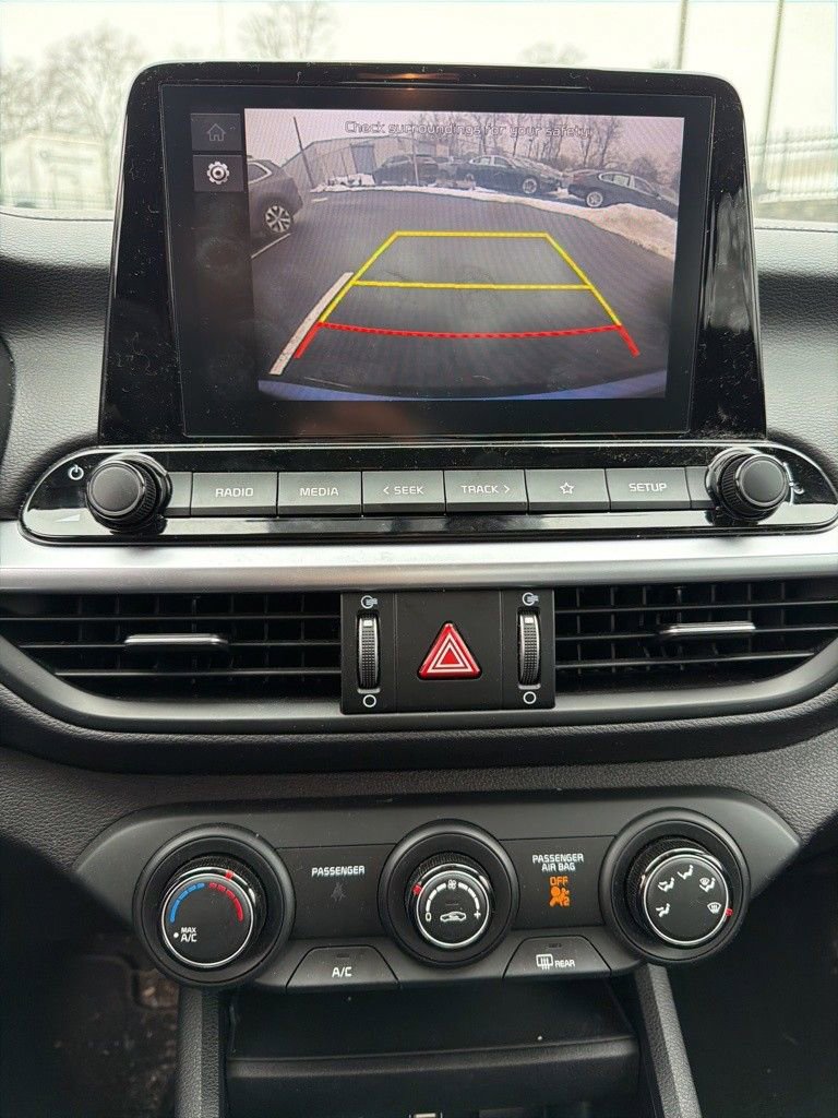 Used 2023 Kia Forte LXS image 7