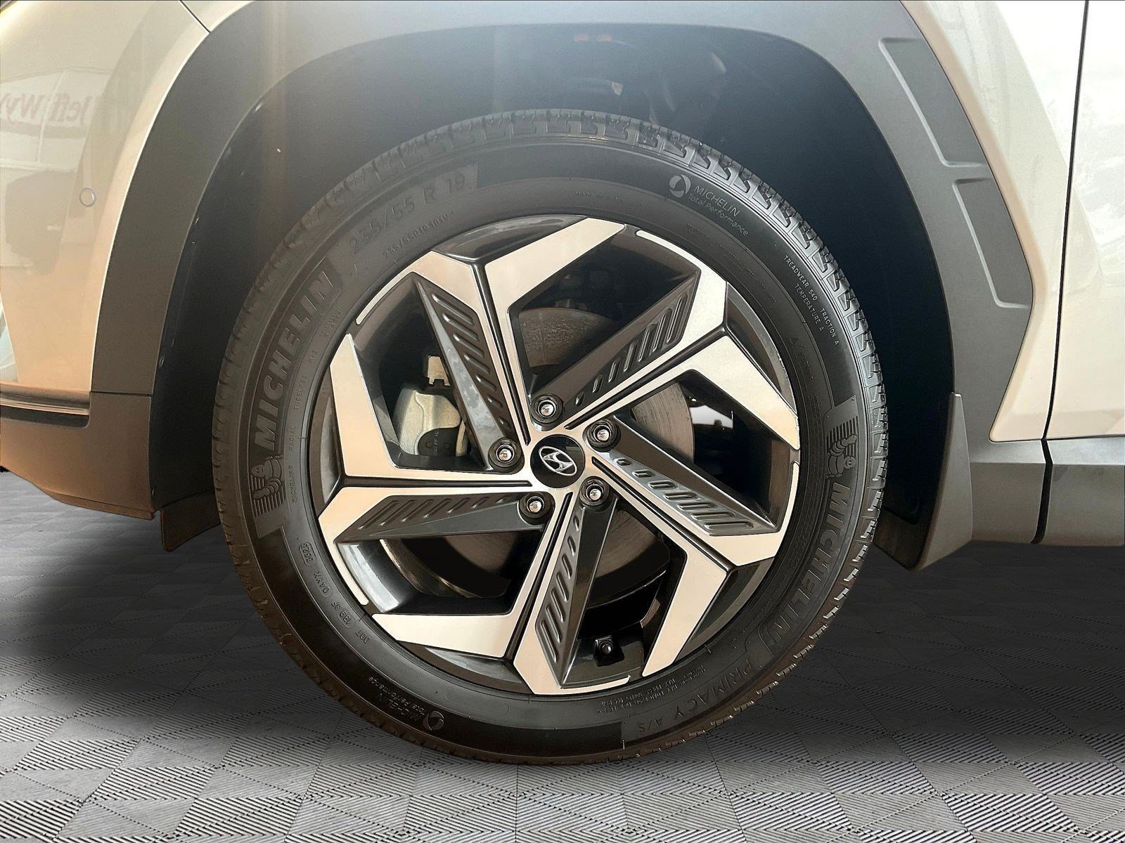 Used 2024 Hyundai Tucson Limited AWD/4WD image 31
