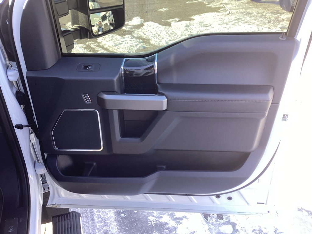 Used 2022 Ford F350 Platinum w/ Snow Plow Prep Package image 10