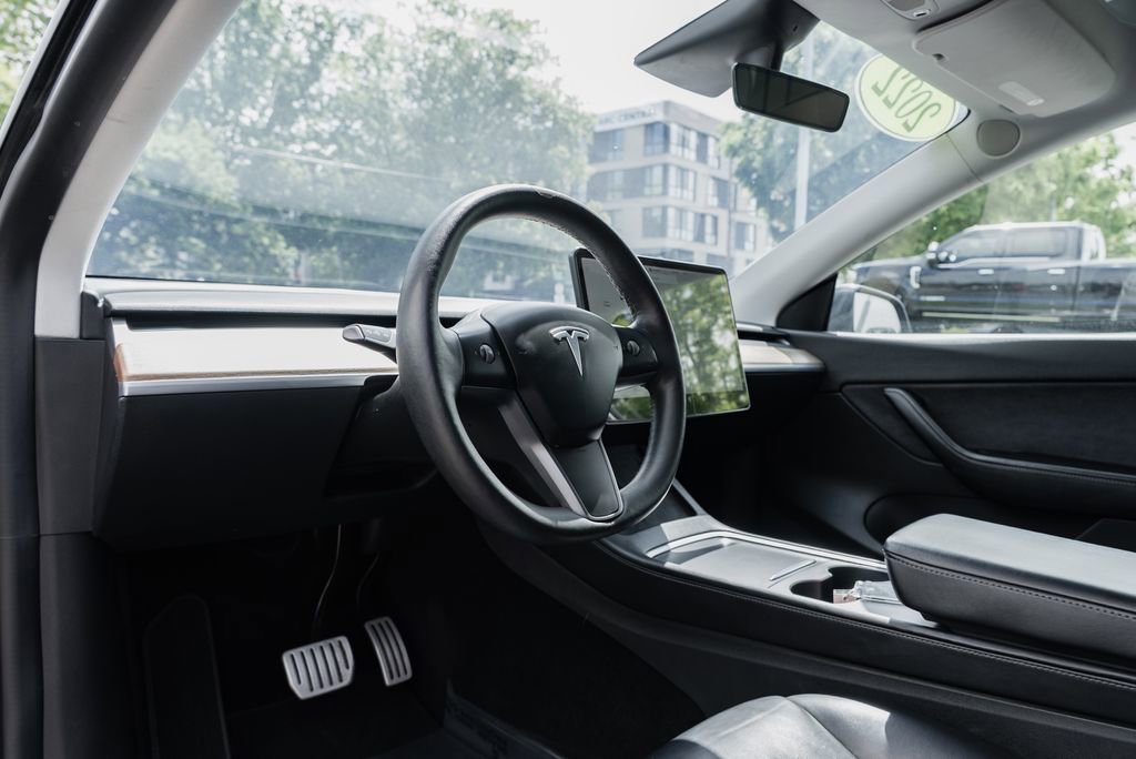 Used 2022 Tesla Model Y Performance AWD/4WD image 17