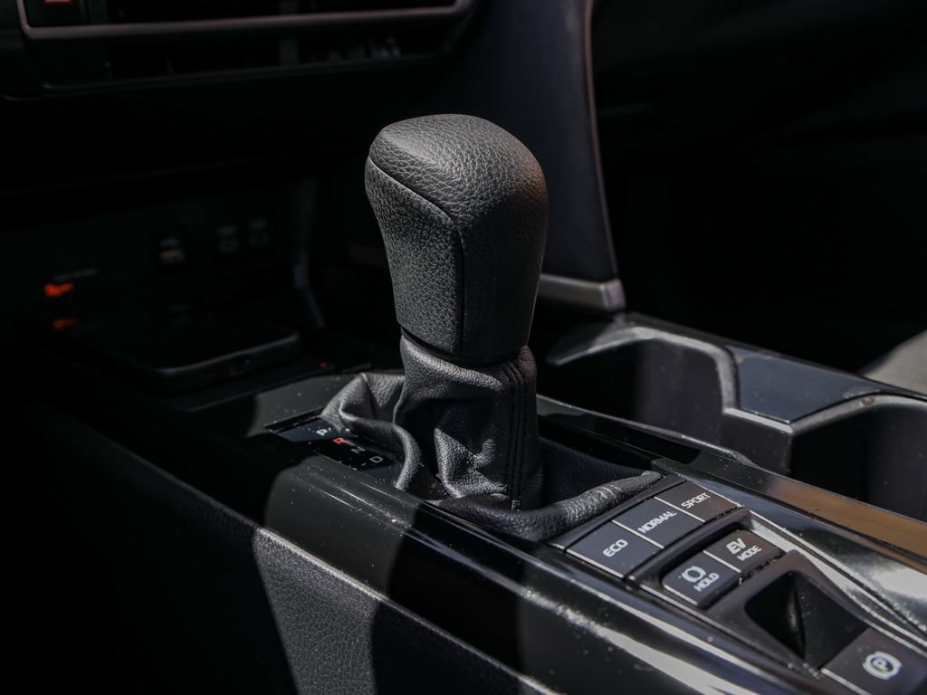 Used 2025 Toyota Camry LE image 30