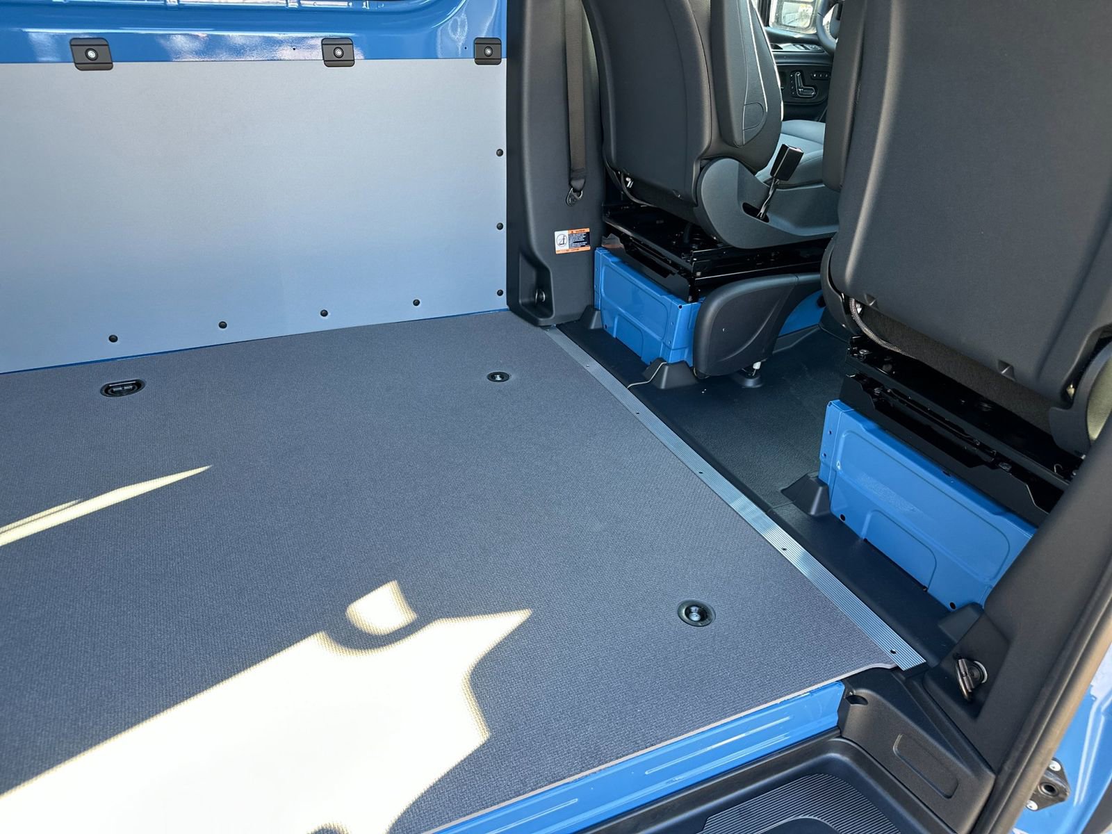 Used 2024 Mercedes-Benz Sprinter 2500 image 12