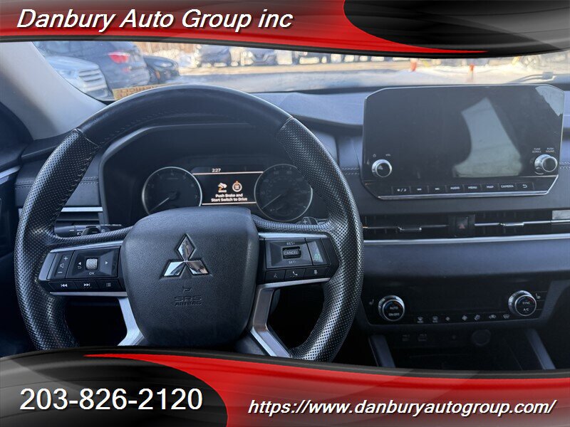 Used 2022 Mitsubishi Outlander SE AWD/4WD image 10