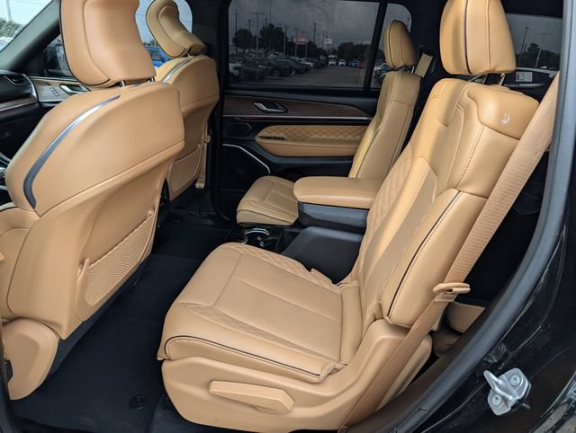 Used 2025 Jeep Grand Cherokee L Summit AWD/4WD image 28