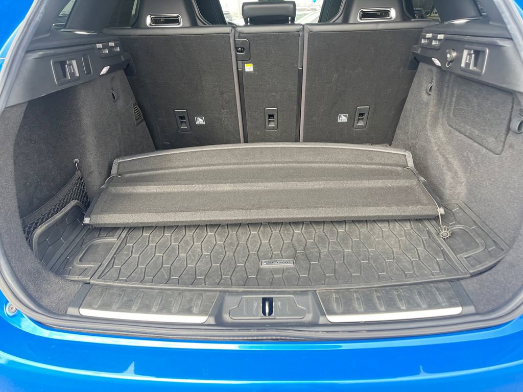 Used 2020 Jaguar F-PACE SVR image 29