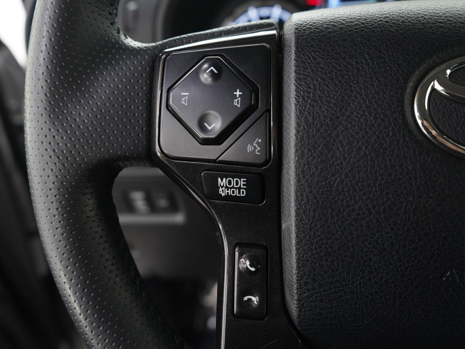 Used 2024 Toyota 4Runner TRD Off-Road image 27